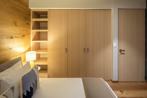 3 habitaciones, tabla de planchar con plancha y wifi gratis