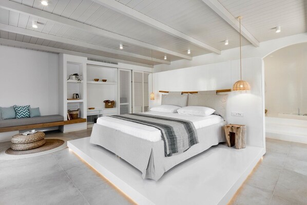 1 bedroom, in-room safe, iron/ironing board, free WiFi
