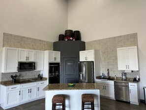 公�共廚房設施