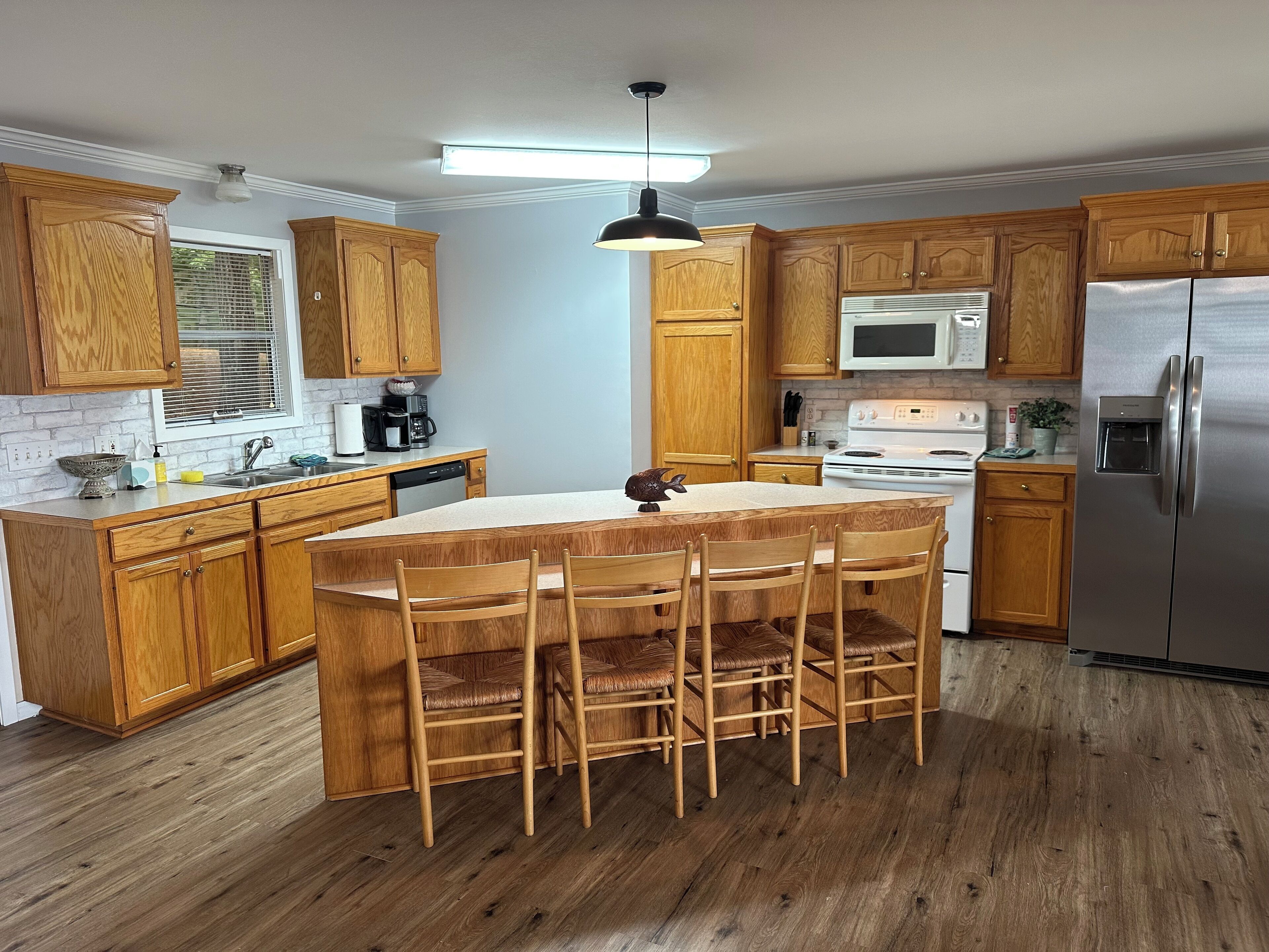 Refrigerador, microondas, horno, placa de cocina