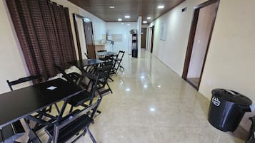 1 dormitorio, tabla de planchar con plancha, wifi gratis y ropa de cama