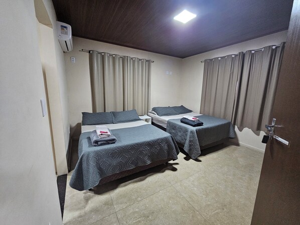 1 bedroom, iron/ironing board, free WiFi, bed sheets - Hospedagem Costa BNU (Blumenau)