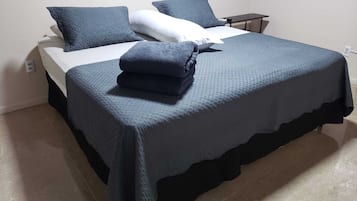 舒適客房 | 1 間臥室、熨斗/熨衣板、免費無線上網、床單