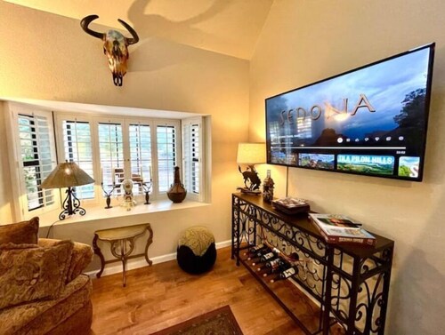 Red Rock Views! Uptown Cowboy, a 5 STAR property in a FABULOUS location!