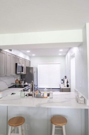 Fridge, microwave, oven, stovetop - Resort-Style 2BR Island Condo (St. Petersburg)