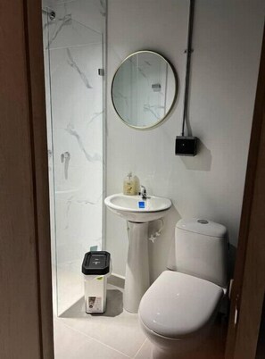 Shower - Industrial loft Poblado la 10 lleras new equipped
 (Medellín)