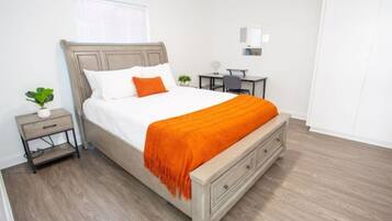 4 bedrooms, desk, iron/ironing board, free WiFi