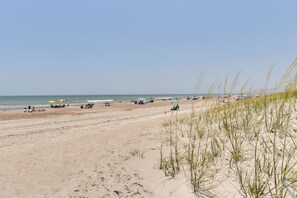 Beach nearby - Pet-Friendly Fernandina Beach Condo: Walk to Beach (Fernandina Beach)