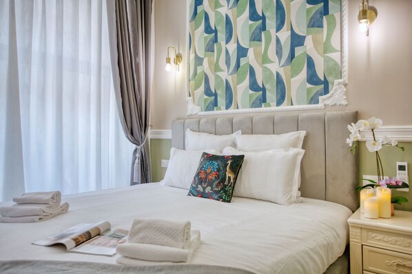 6 bedrooms, iron/ironing board, WiFi, bed sheets