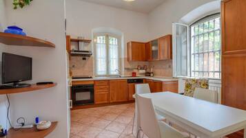 Kühlschrank, Herdplatte, Geschirrspüler