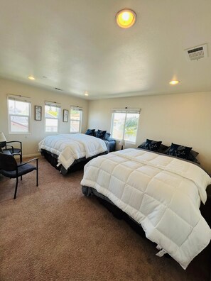 4 bedrooms, free WiFi, bed sheets