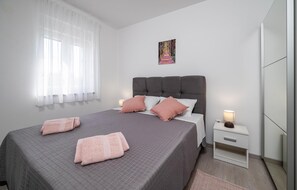 2 camere, ferro/asse da stiro, Wi-Fi gratuito, lenzuola