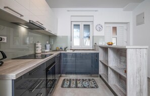 Frigorifero, forno, lavastoviglie, macchina per tè/caffè