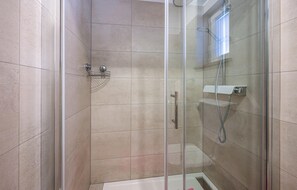 Een douche, een haardroger
