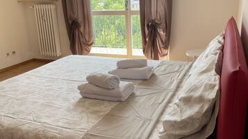 2 chambres, bureau, Wi-Fi gratuit, draps fournis