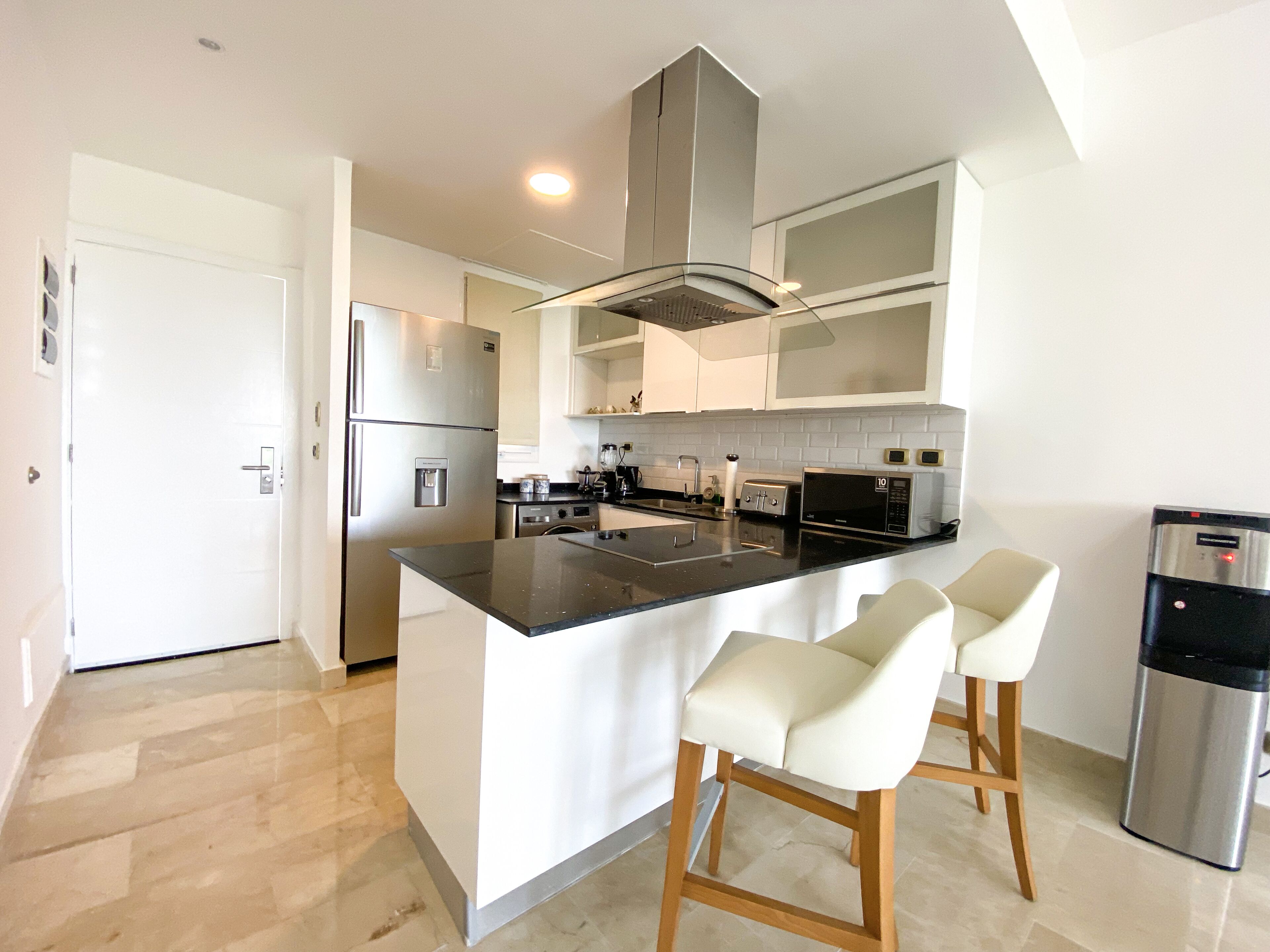 Fridge, microwave, stovetop, dishwasher