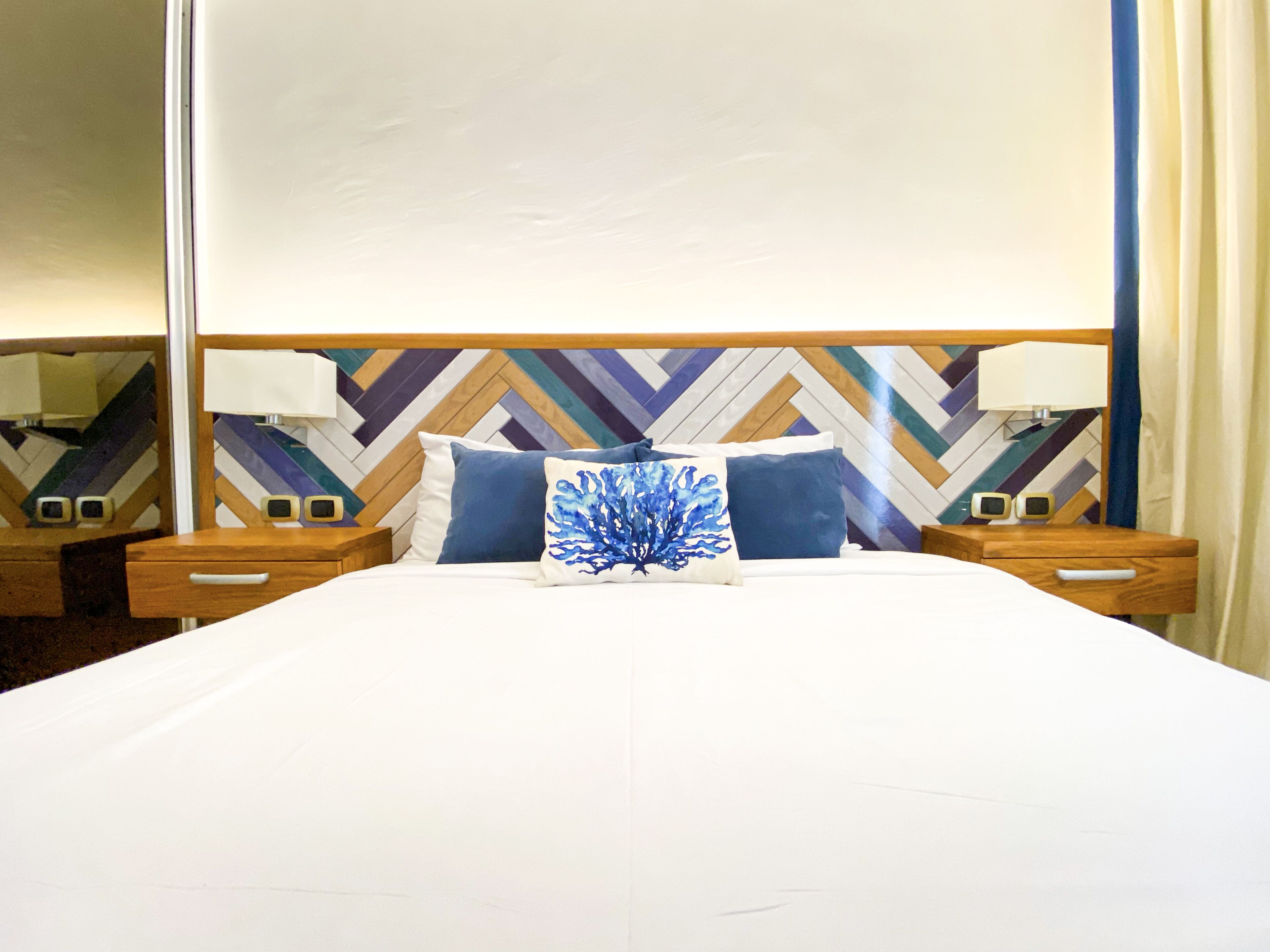 2 bedrooms, in-room safe, iron/ironing board, free WiFi