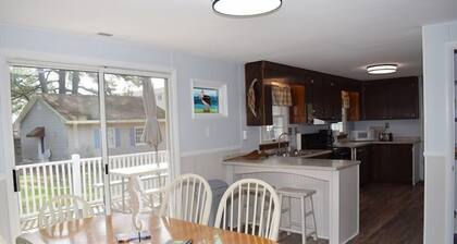 Driftwood-Fire Pit, Bikes, Close to Beach