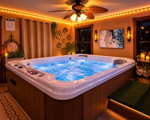 Interior - Pool Slide Hot Tub Sauna Retreat Sleeps 10 (Waxahachie)