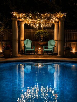 Outdoor pool - Pool Slide Hot Tub Sauna Retreat Sleeps 10 (Waxahachie)
