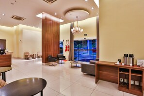 Reception - MG Business Hotel & Residence (Cuiabá)