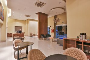 Reception - MG Business Hotel & Residence (Cuiabá)
