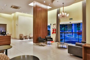 Reception - MG Business Hotel & Residence (Cuiabá)