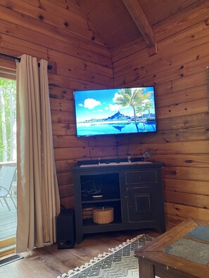 Interior - Cabin' A Good Time - Lake Front Property (Bumpass)