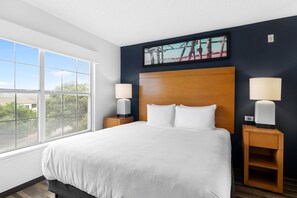 Classic Suite, 1 Bedroom, Non Smoking | Blackout drapes