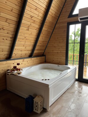 Bungalow Élite, 1 chambre, vue montagne | Draps en coton égyptien, literie de qualité supérieure