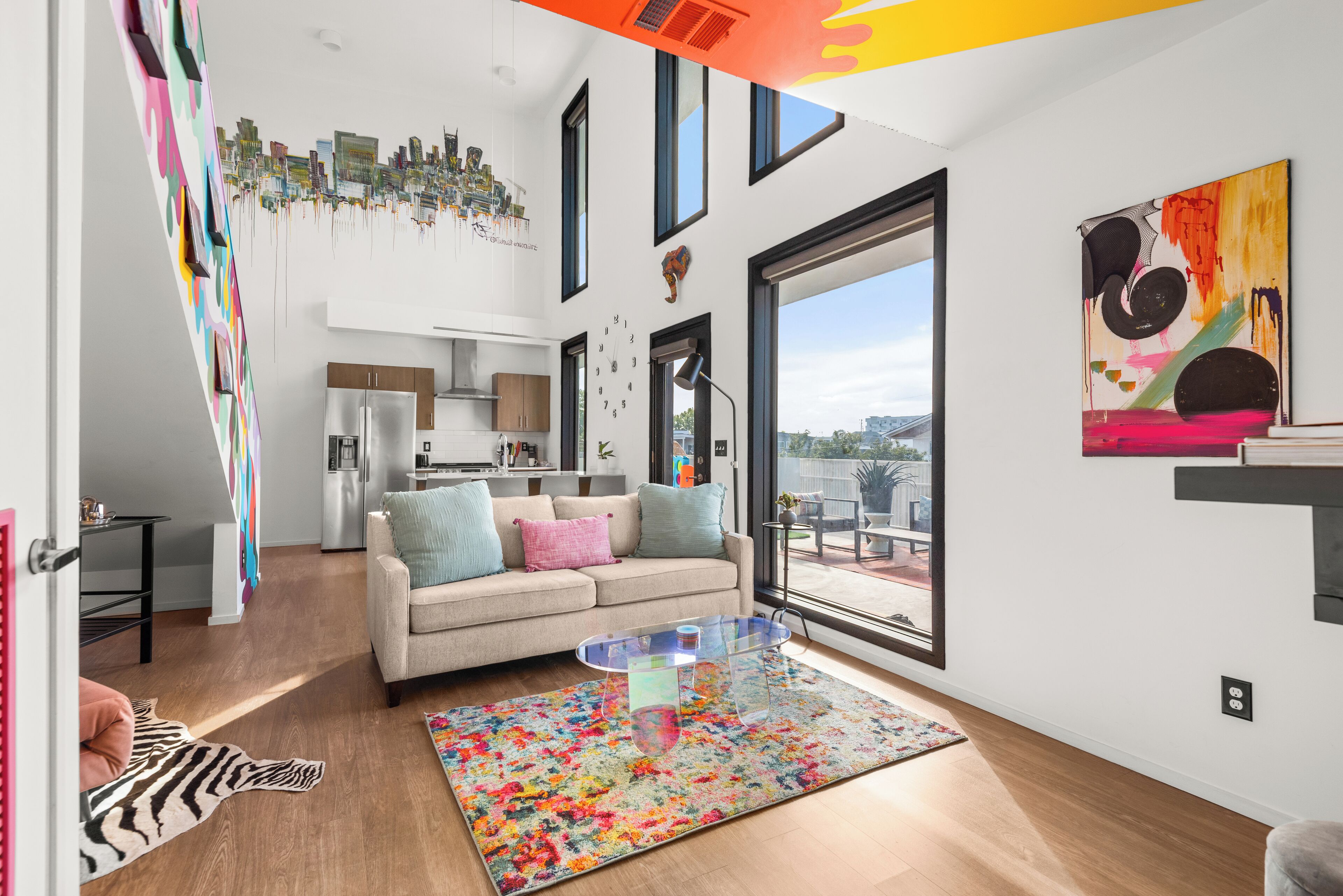 Smart-TV, Videospiele, Bücher, Musikbibliothek