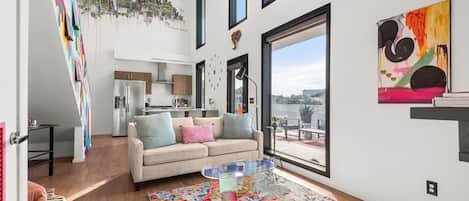 TV connectée, jeux vidéo, livres, médiathèque