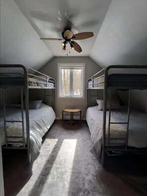 3 bedrooms, WiFi, bed sheets