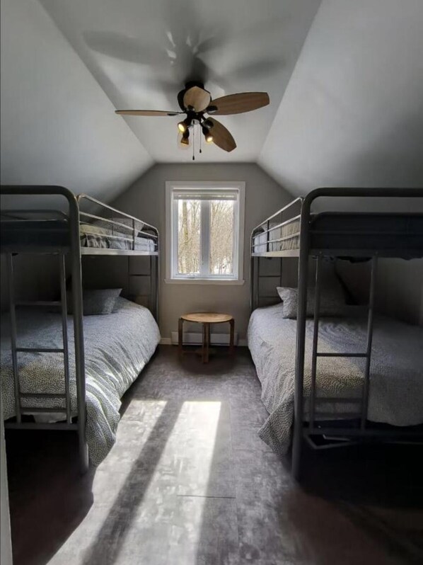 3 bedrooms, WiFi, bed sheets