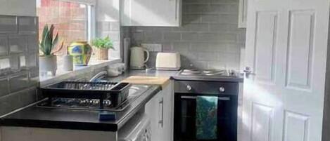 Fridge, microwave, oven, coffee/tea maker