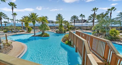 2317 Gorgeous 3 Bdrm ~ HUGE Savings ~ Book Mar 1st ~ Heated Pool ~ Hot Tub