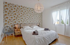 2 soverom, reiseseng for barn, wi-fi (inkludert) og sengetøy