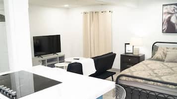 1 chambre, fer et planche Ă repasser, Wi-Fi gratuit, draps fournis