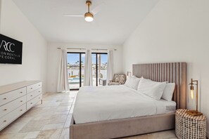 4 Schlafzimmer, hochwertige Bettwaren, Bügeleisen/Bügelbrett