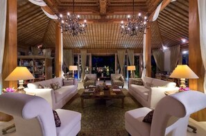 Interior - Luxurious Beachside Villa in Canggu Beach 2’ walk (Canggu)