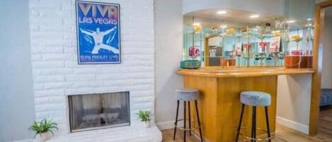 Bar (en la propiedad)