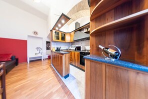 Fridge, oven, stovetop, dishwasher - Trastevere " Journey to Ancient Rome" - In the heart of Rome near the monuments (Roma)