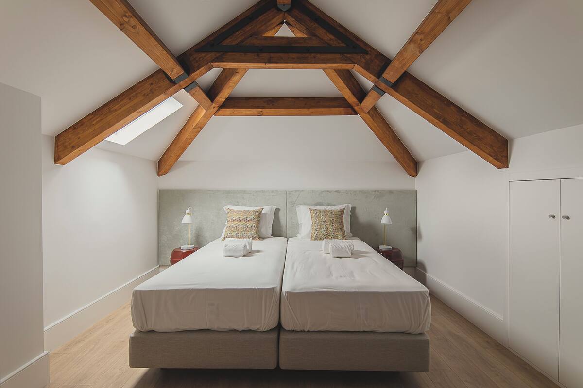 2 bedrooms, desk, free WiFi, bed sheets