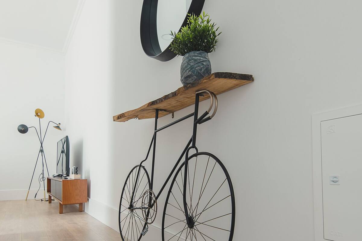 Apartamento | Área de estar | TV de plasma 43 polegadas com canais a cabo, lareira