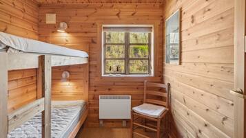 5 Schlafzimmer, Reisekinderbett