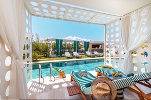 Pool Room | Egyptian cotton sheets, premium bedding, down comforters, minibar - The Xon Hotel (Cesme)