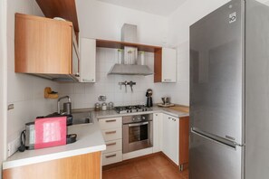 Oven, stovetop, dishwasher