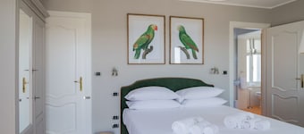GuestHost - Elegant and spacious villa perfect for accommodating up to 12 guests is located in the center of Vignale in the heart of Monferrato area, nominated a UNESCO World Heritage Site in 2014. The house is equipped with every comfort: WiFi, air cond