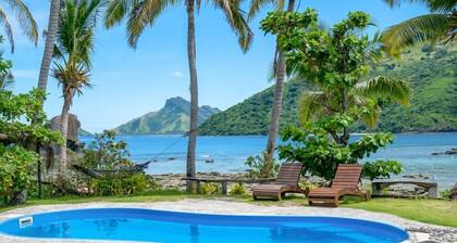 Barefoot Kuata Island