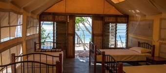 Barefoot Kuata Island